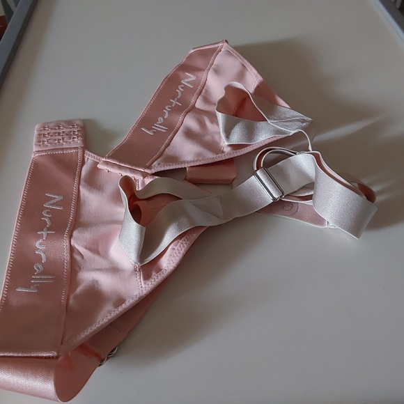 Hands Free Pumping Bra Adjustable Nuturally by Chrome Cherry, Pink, One Size - Picture 6 of 6